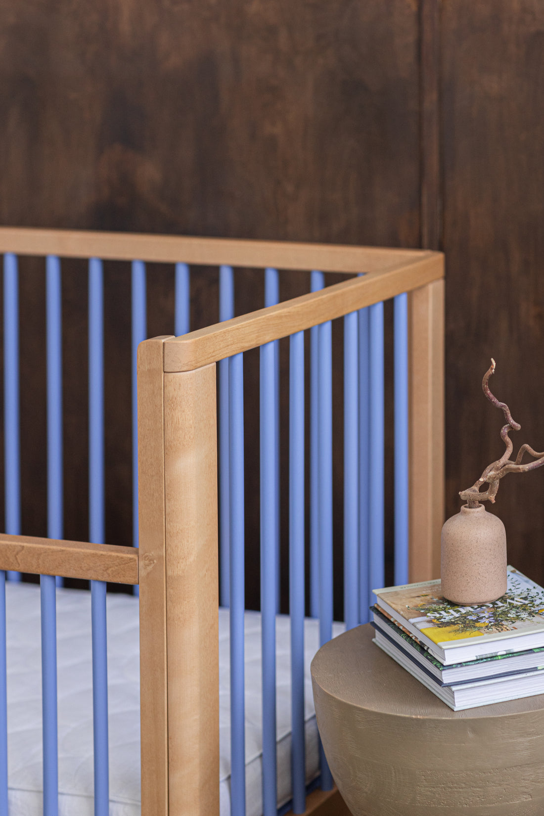 Nox cot in natural wood and blue + conversion rail in natural wood and blue / ON PRE-ORDER. Estimated shipping date 14th of May