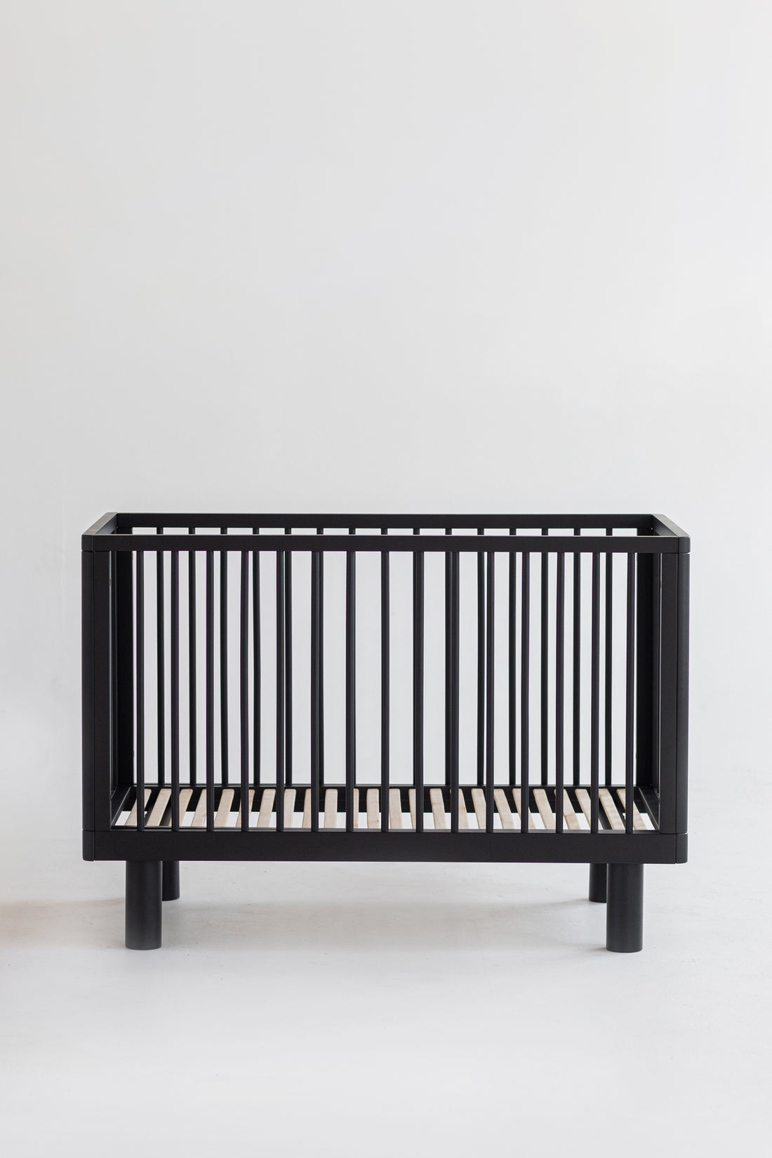 Nox cot in black satin + conversion rail in black satin /PRE-ORDER : Ships November 14th