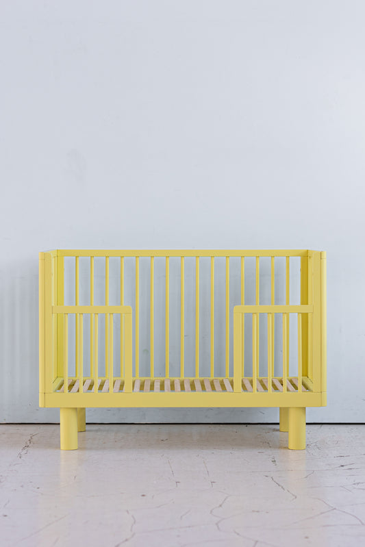 Nox cot conversion rail in yellow / Made to order, production time 6 - 8 weeks