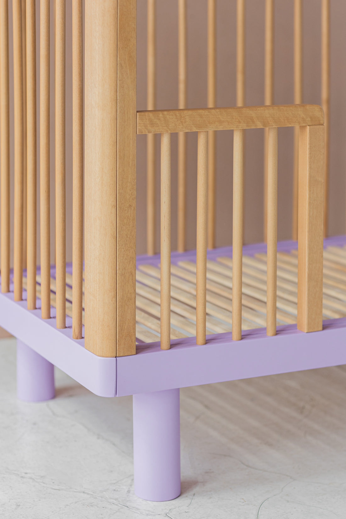 Nox cot conversion rail in natural wood and lavender / Made to order, production time 6 - 8 weeks