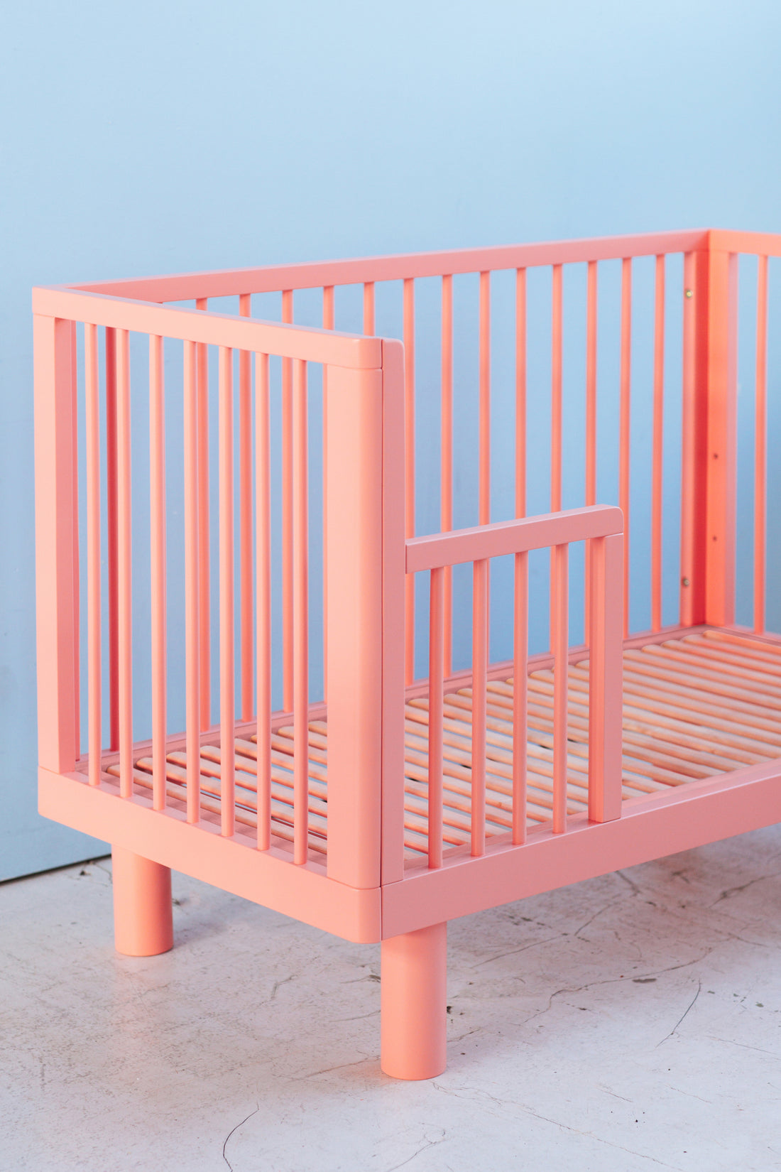 Nox cot conversion rail in pink