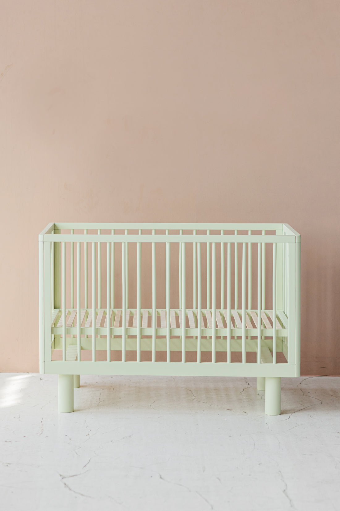 Nox cot in pistachio